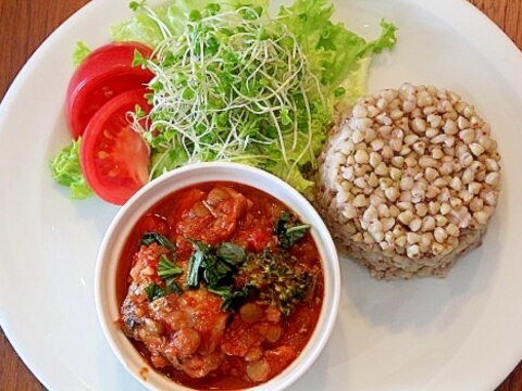 さばの水煮缶トマトソースと蕎麦のみのワンプレート